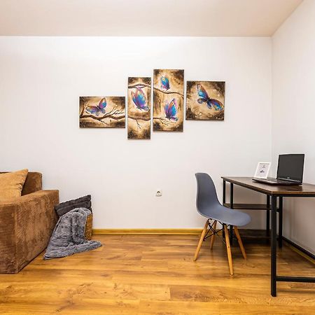 The Walnut 2Bd Apartment Пловдив Екстериор снимка