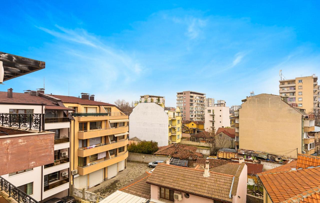 The Walnut 2Bd Apartment Пловдив Екстериор снимка