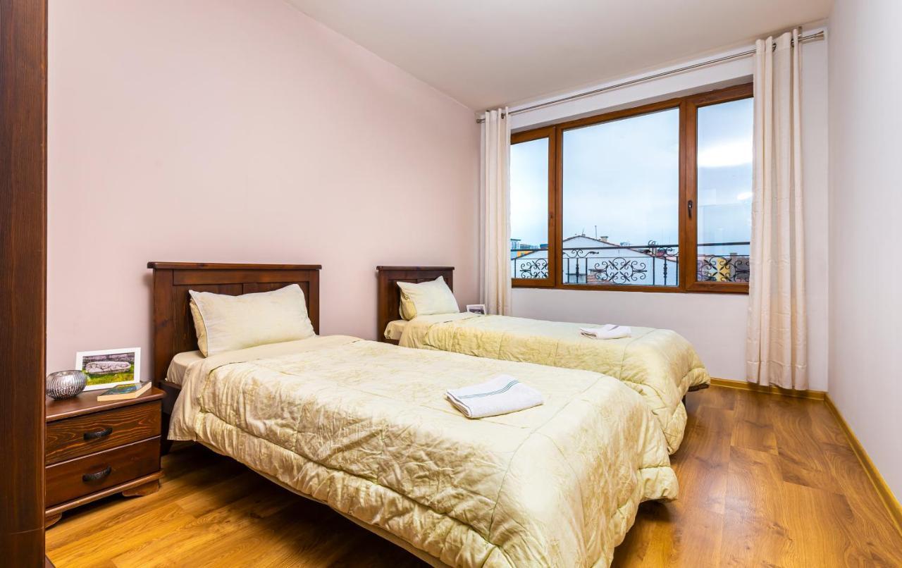 The Walnut 2Bd Apartment Пловдив Екстериор снимка